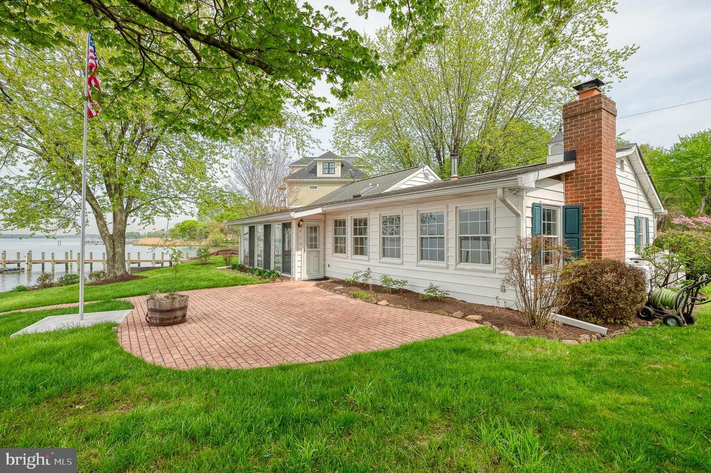 405 Walnut Grove Road photo 3