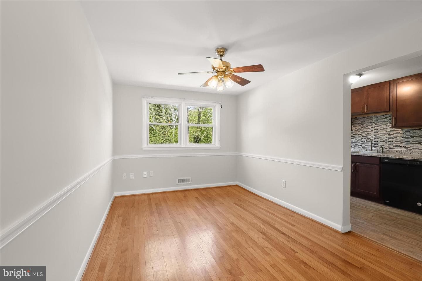1111 Linden Avenue photo 14