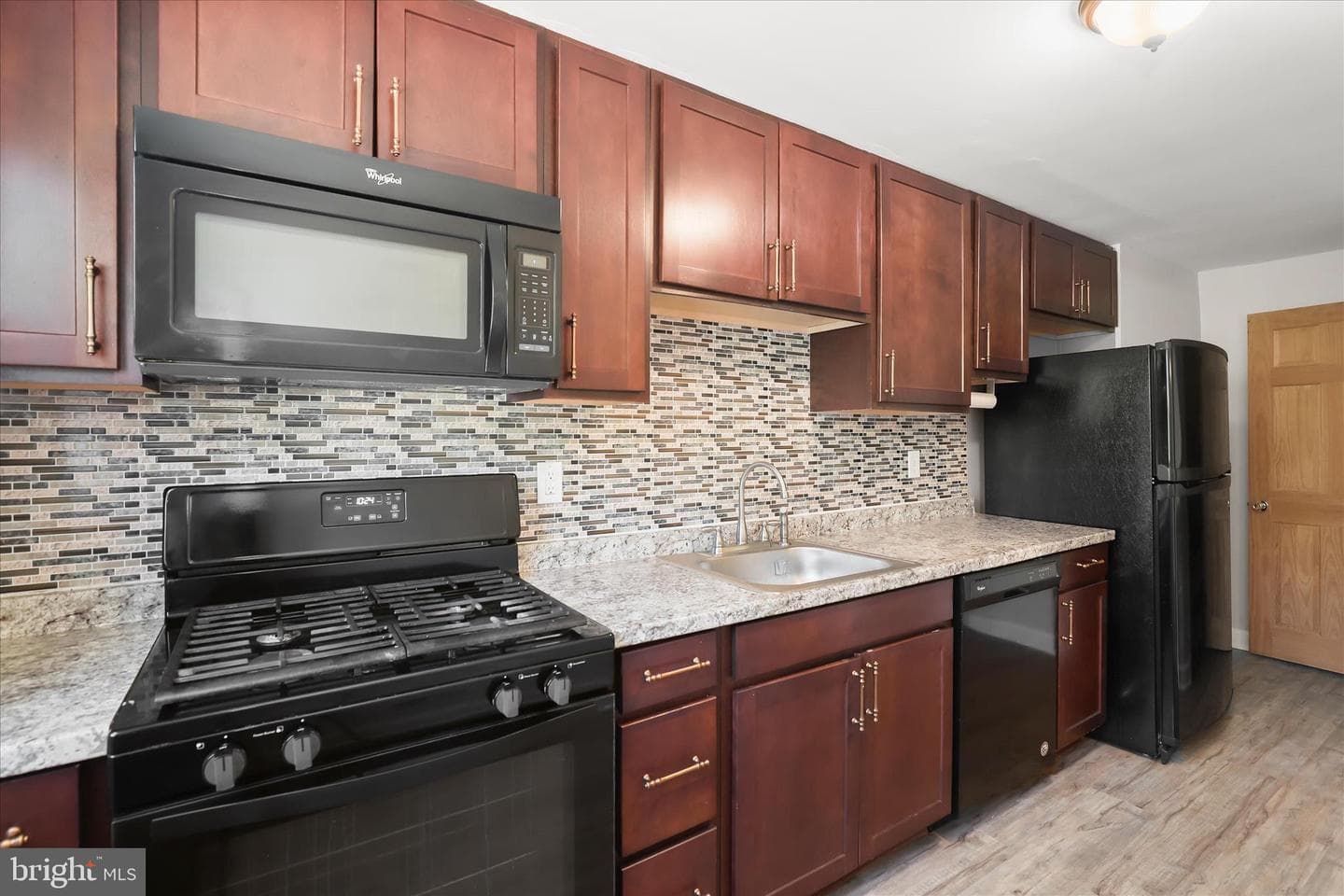 1111 Linden Avenue photo 16