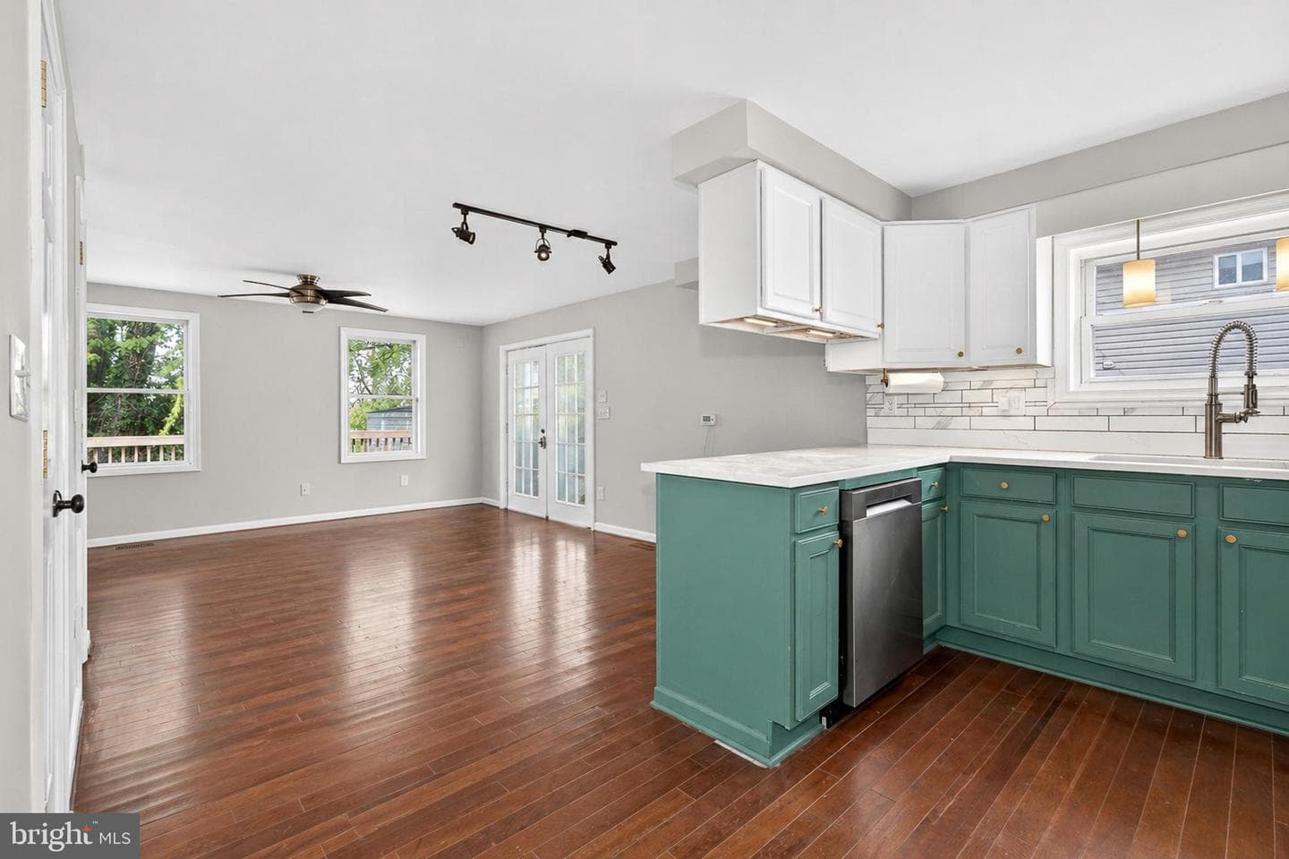 1406 Walnut Avenue photo 11