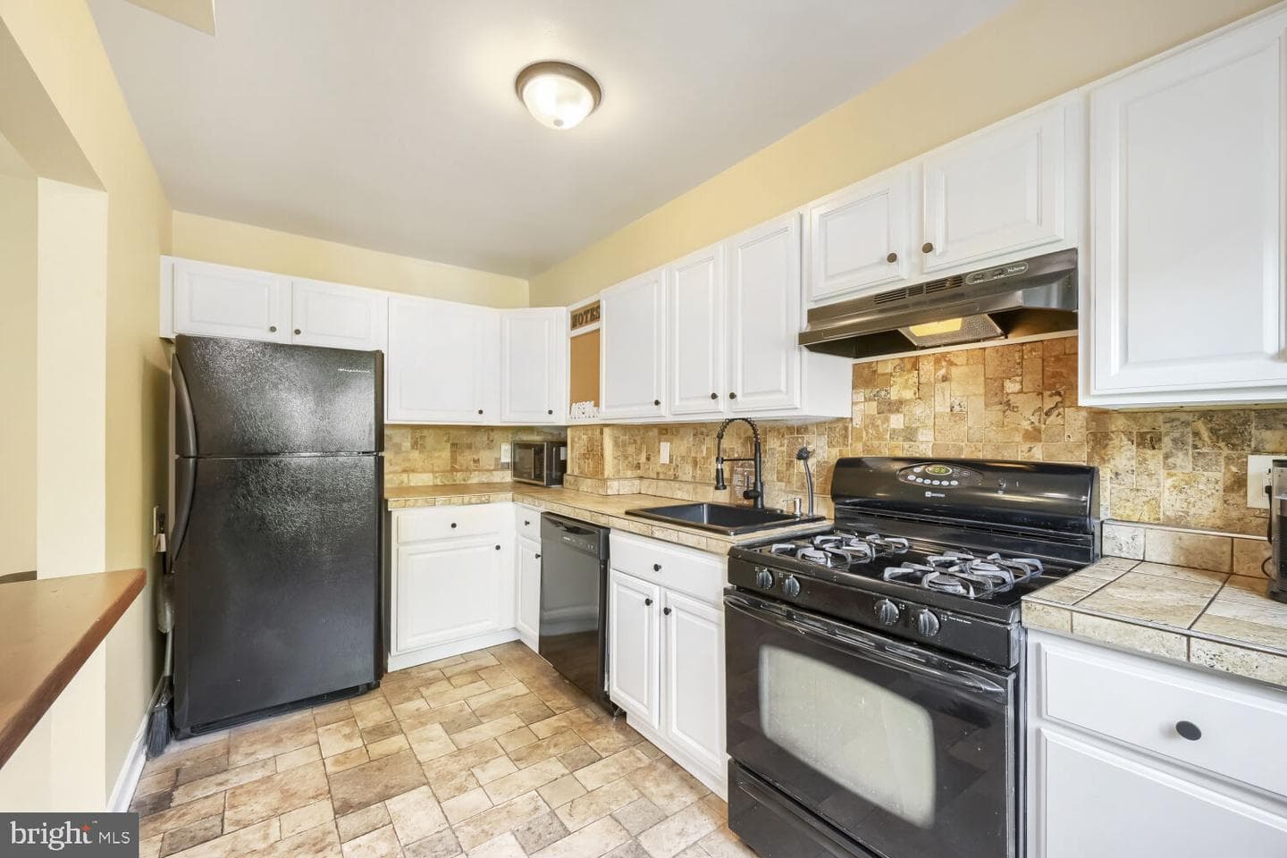 8152 Glen Gary Road photo 12