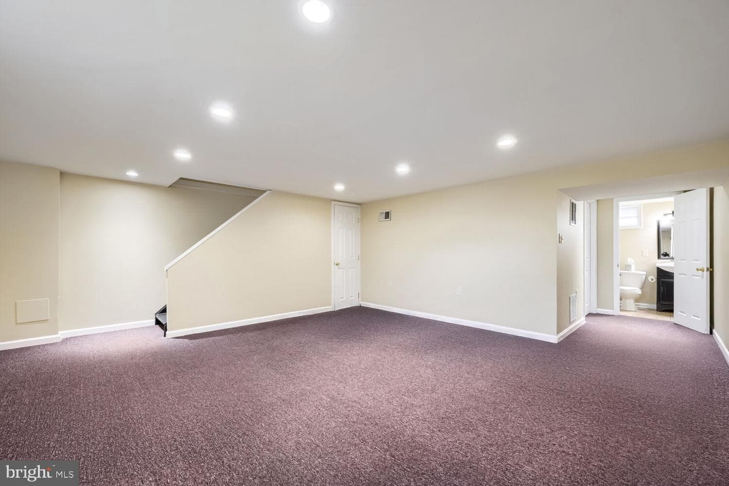 8152 Glen Gary Road photo 22