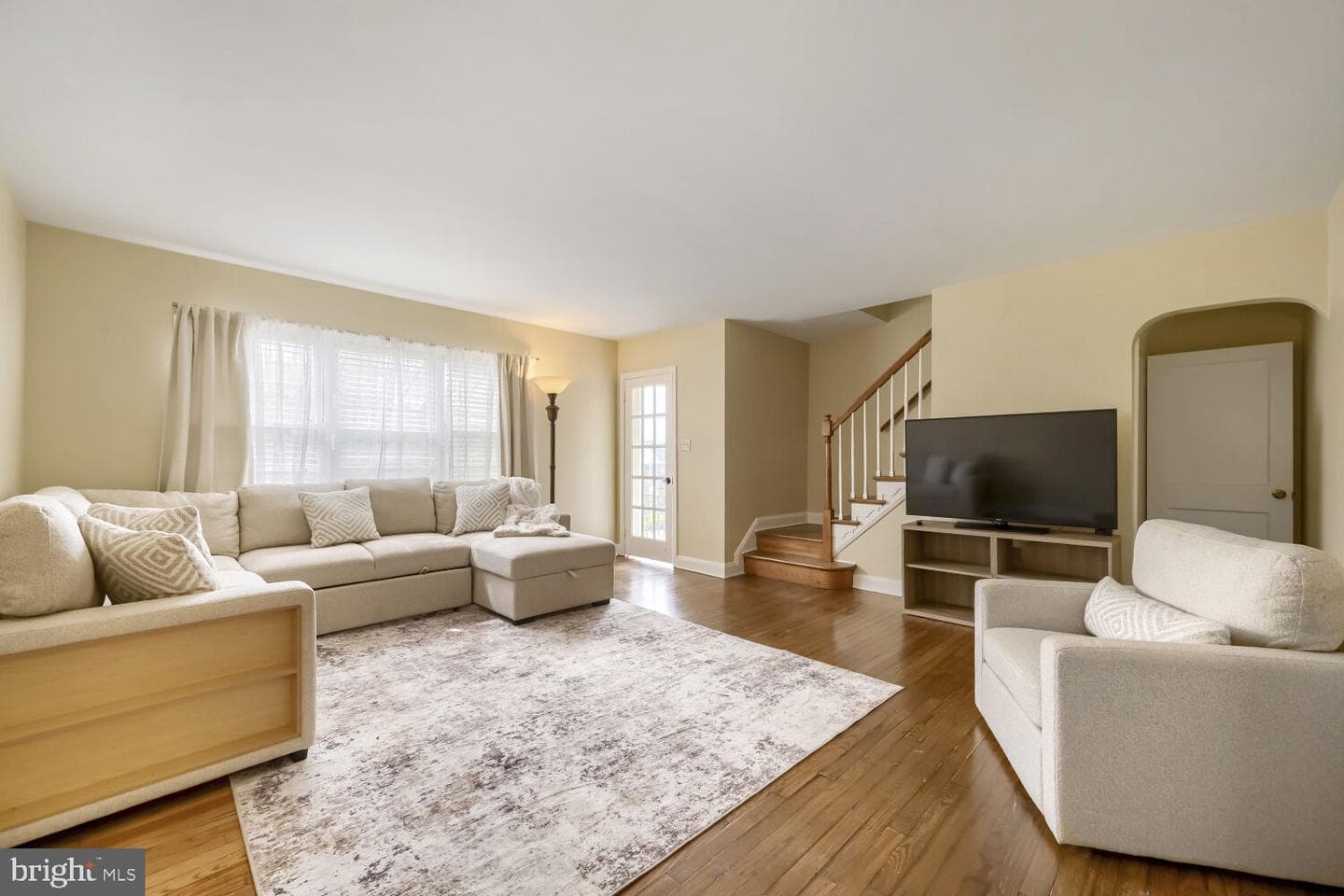 8152 Glen Gary Road photo 3