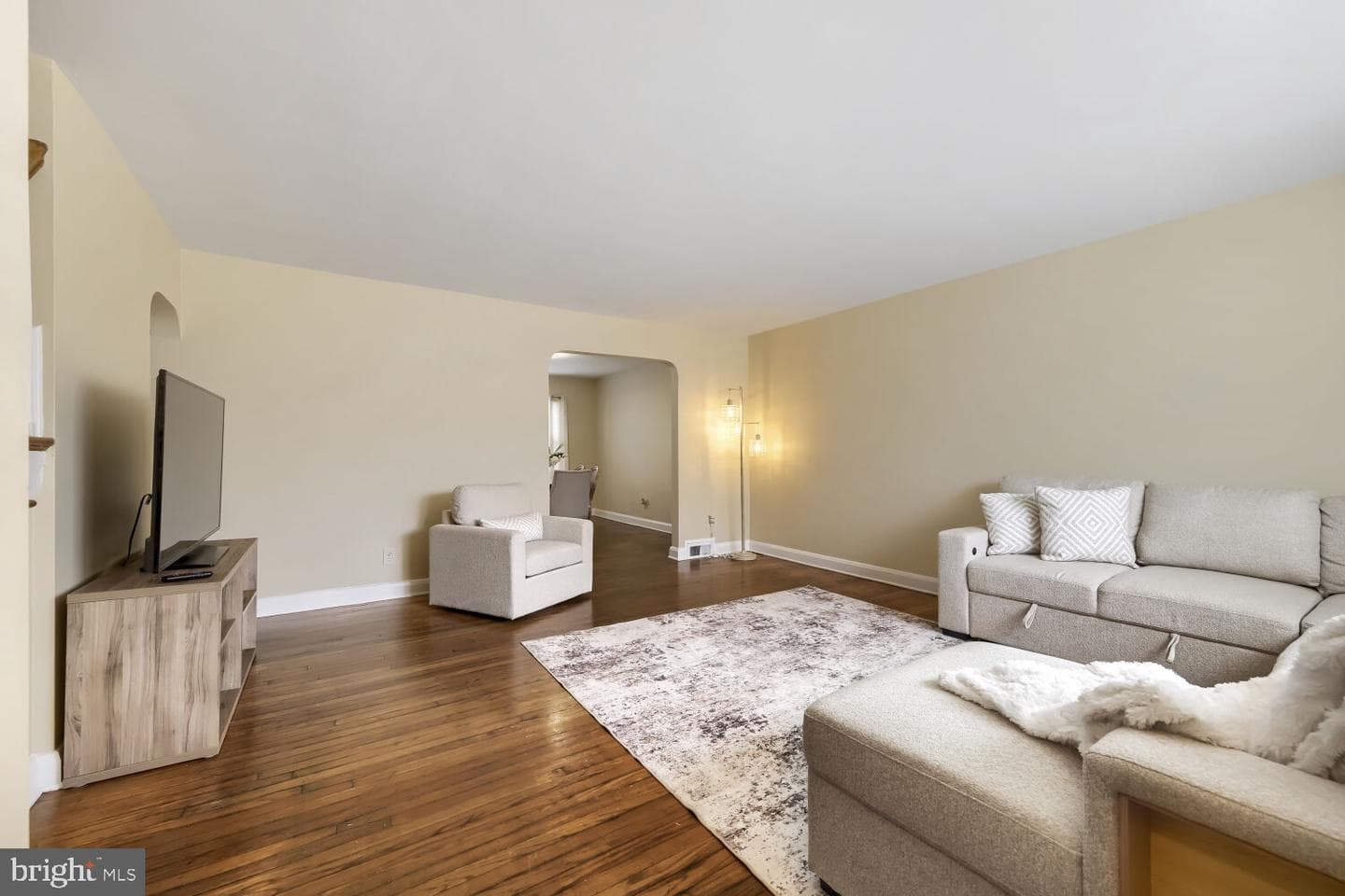 8152 Glen Gary Road photo 4