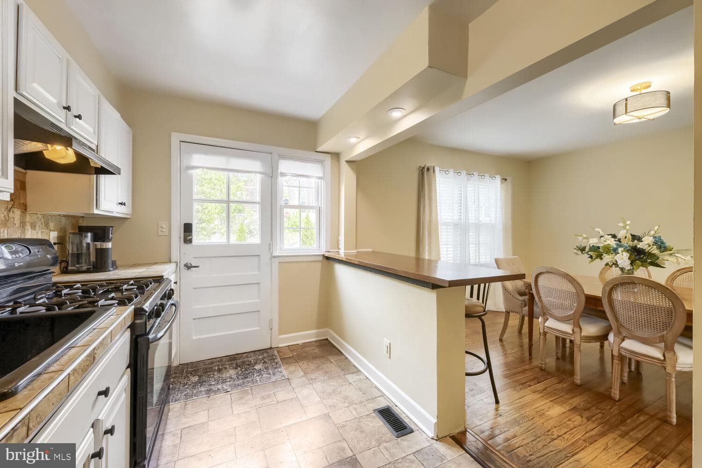 8152 Glen Gary Road photo 9