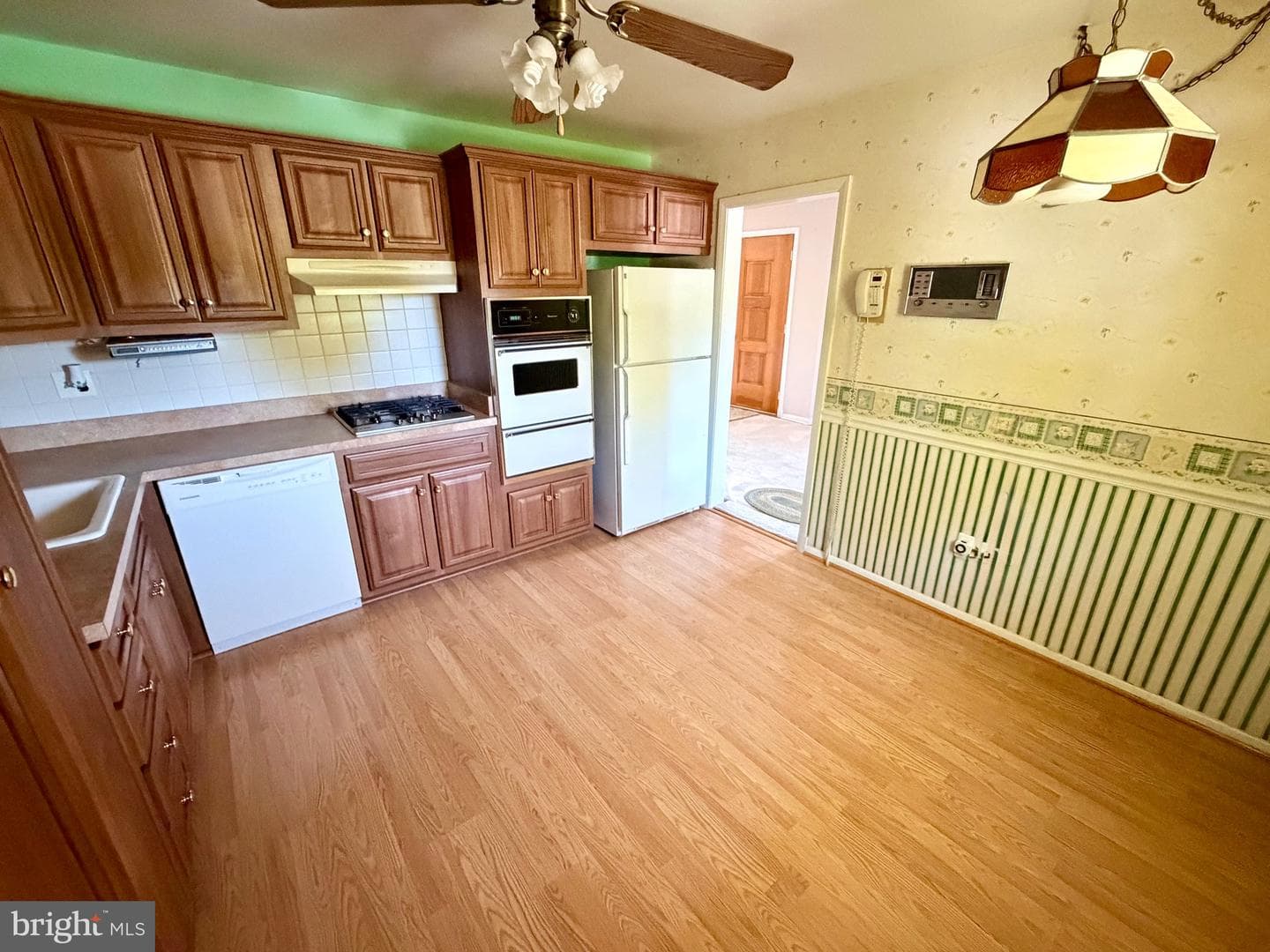 422 Chalfonte Drive photo 25