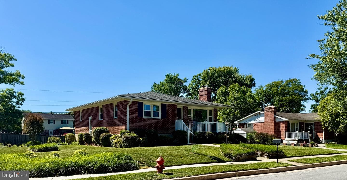 422 Chalfonte Drive photo 3