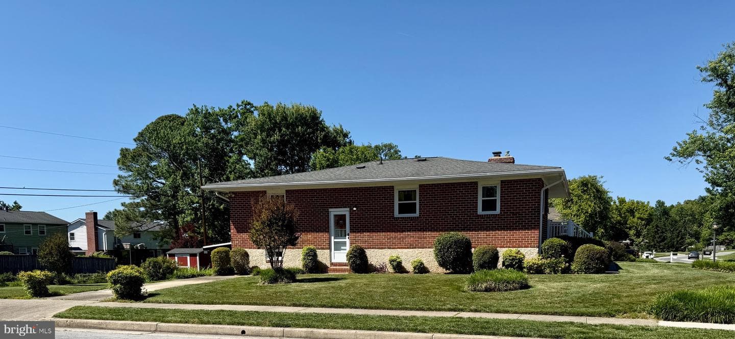 422 Chalfonte Drive photo 4