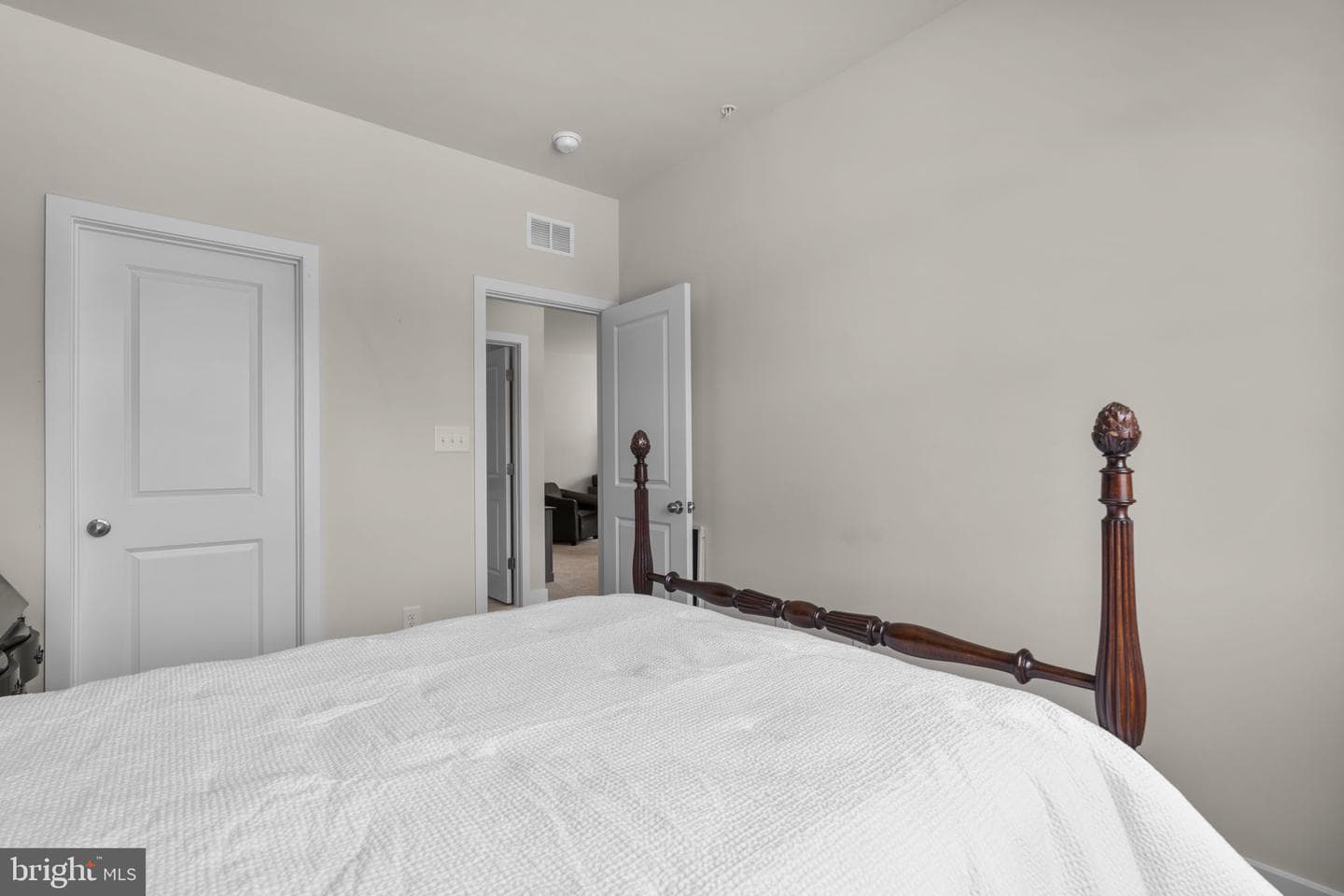 1907 Waters Landing Drive photo 36