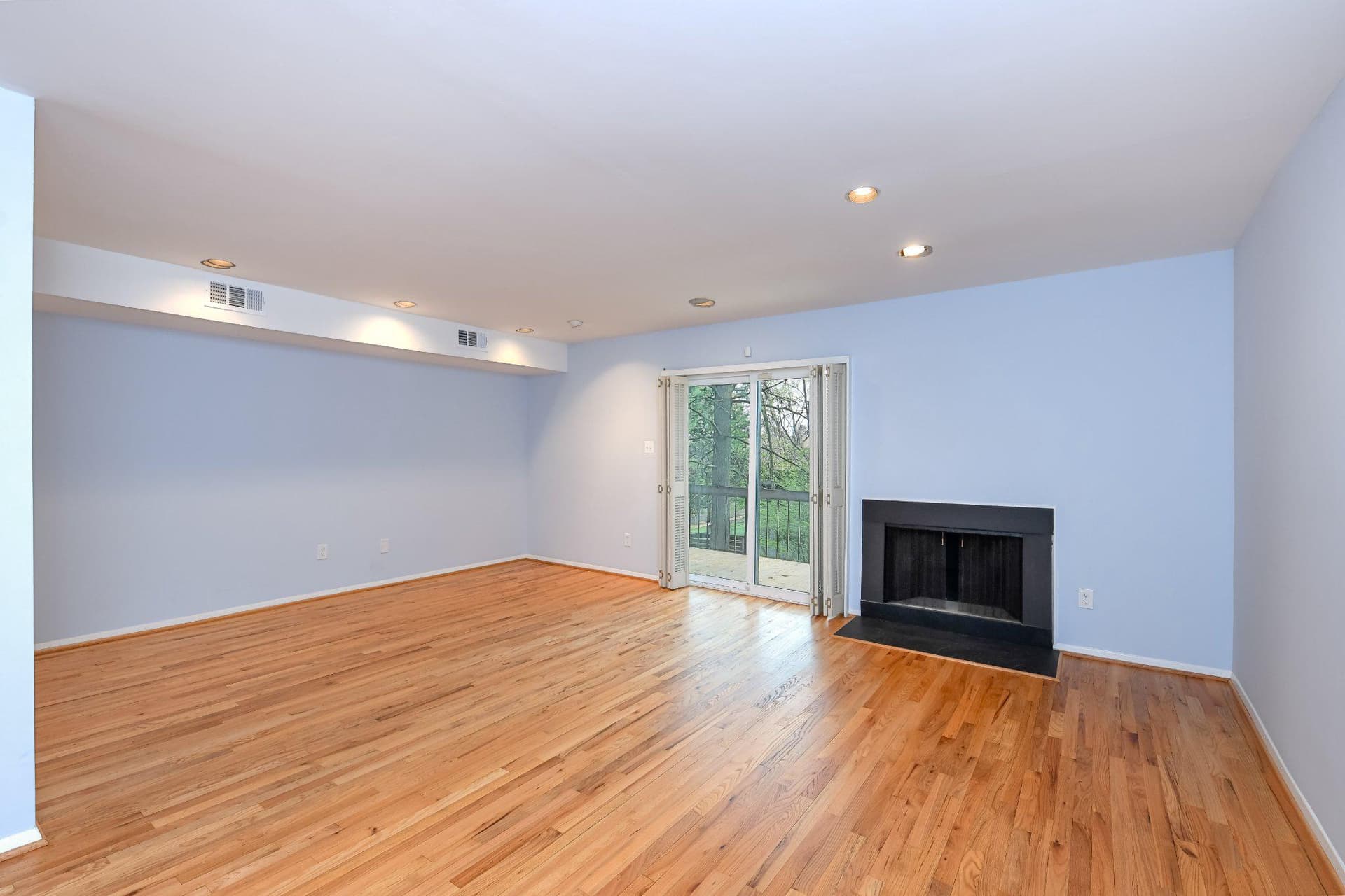 45 Penny Lane #45 photo 10