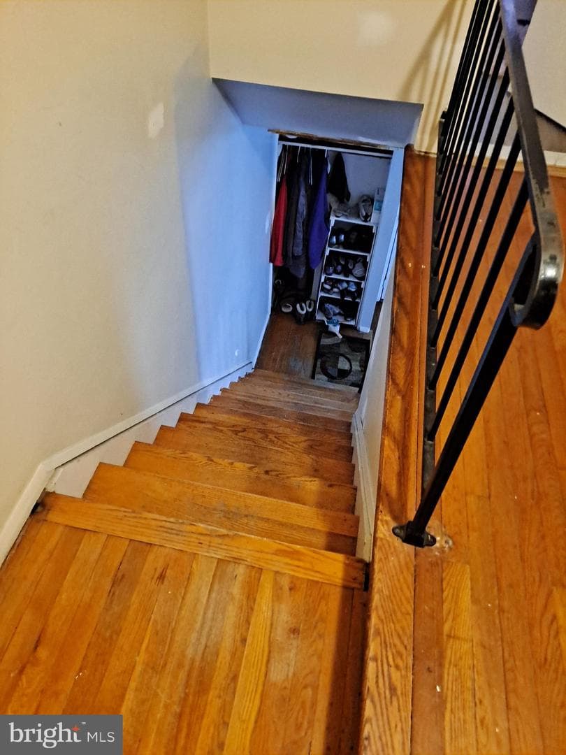 5663 Whitby Road photo 46