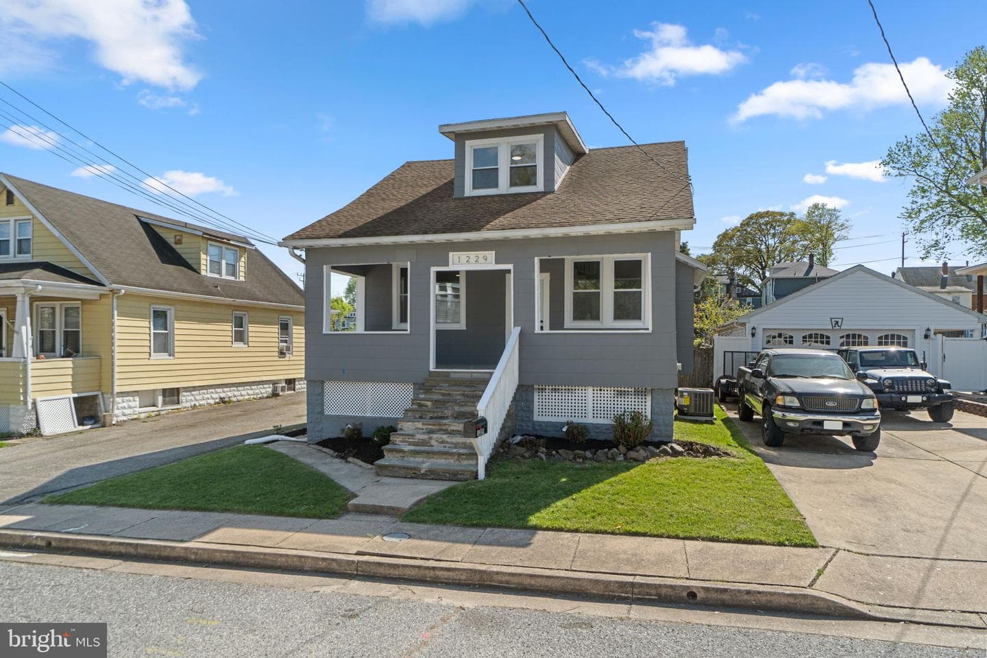 1229 North Avenue photo 3