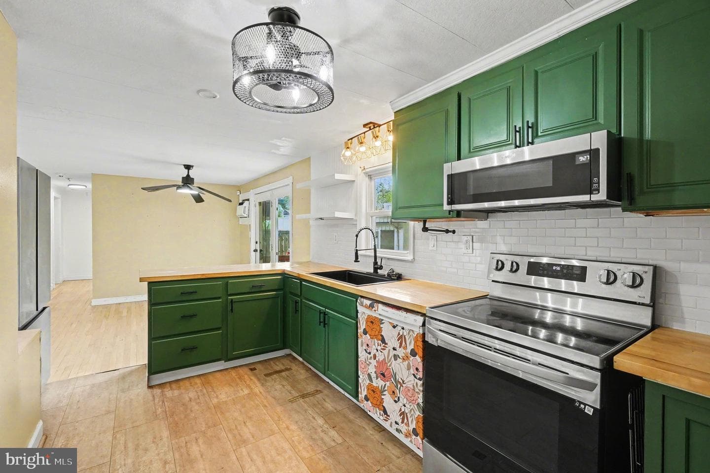 5 Lavern Avenue photo 11