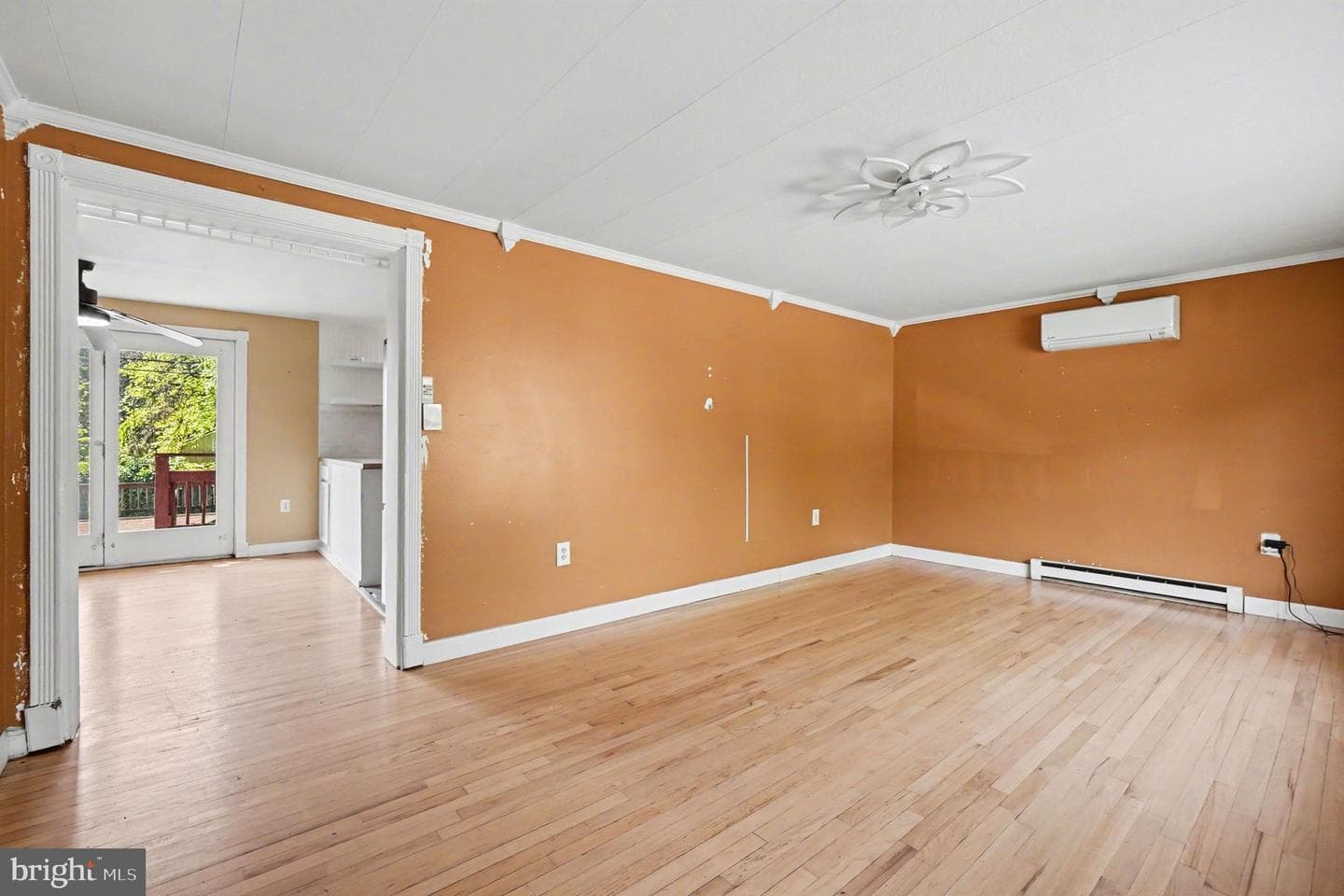 5 Lavern Avenue photo 6