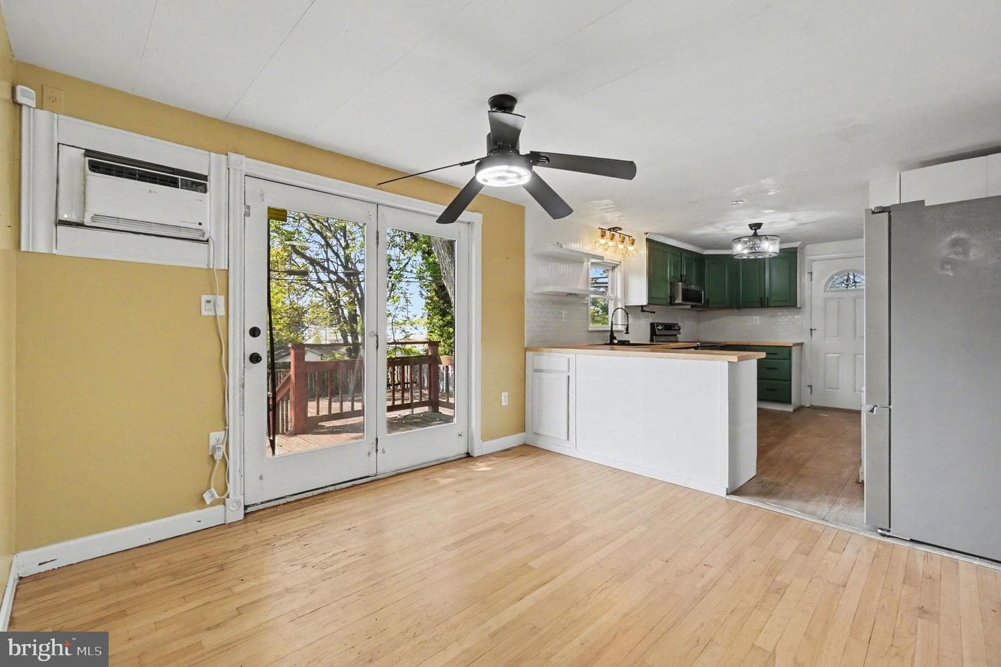 5 Lavern Avenue photo 7