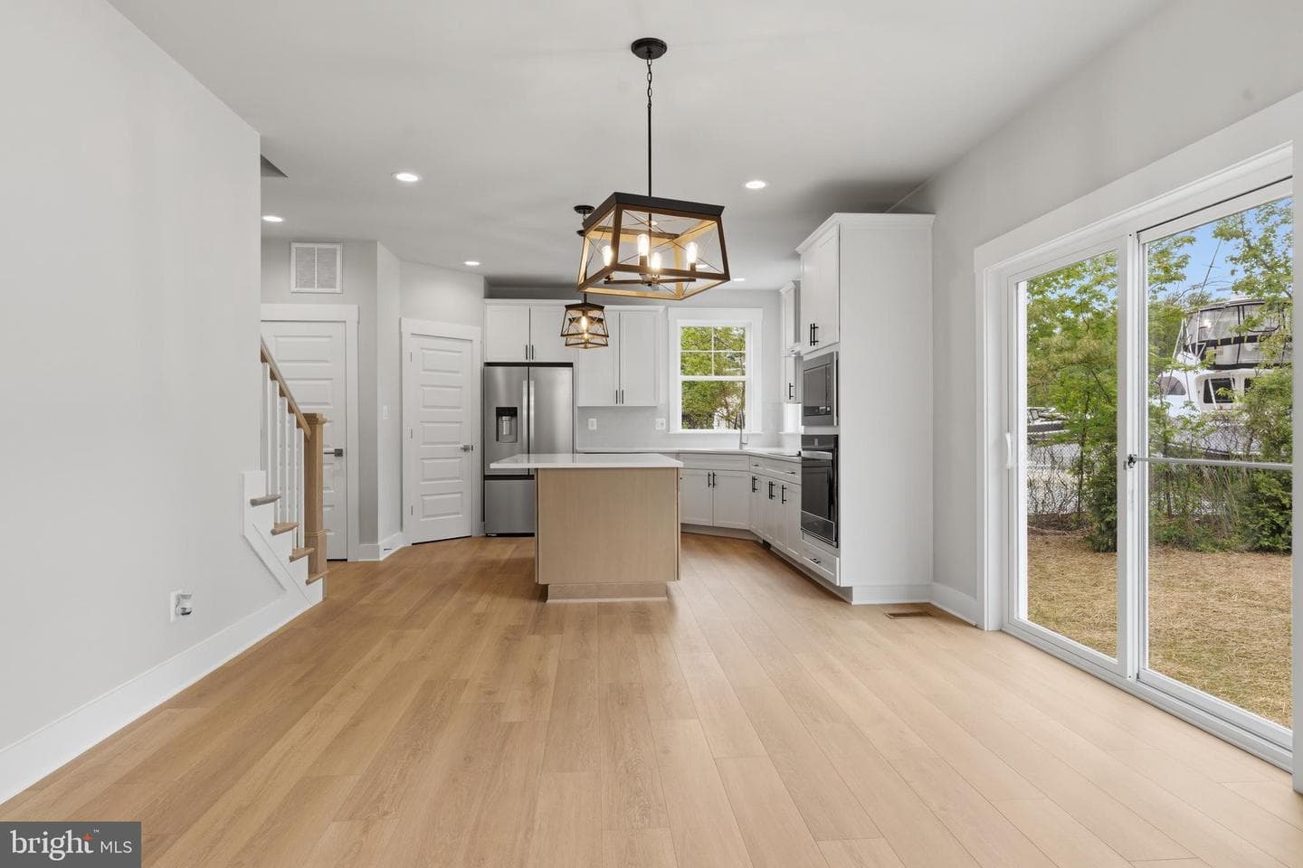 2028 William Avenue photo 12