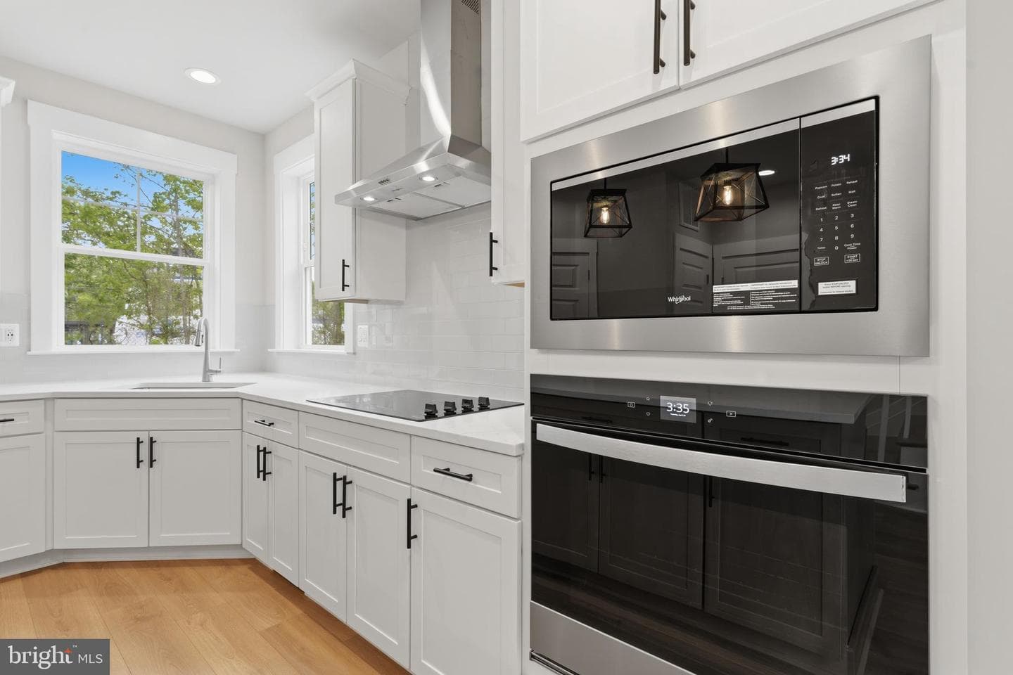 2028 William Avenue photo 25