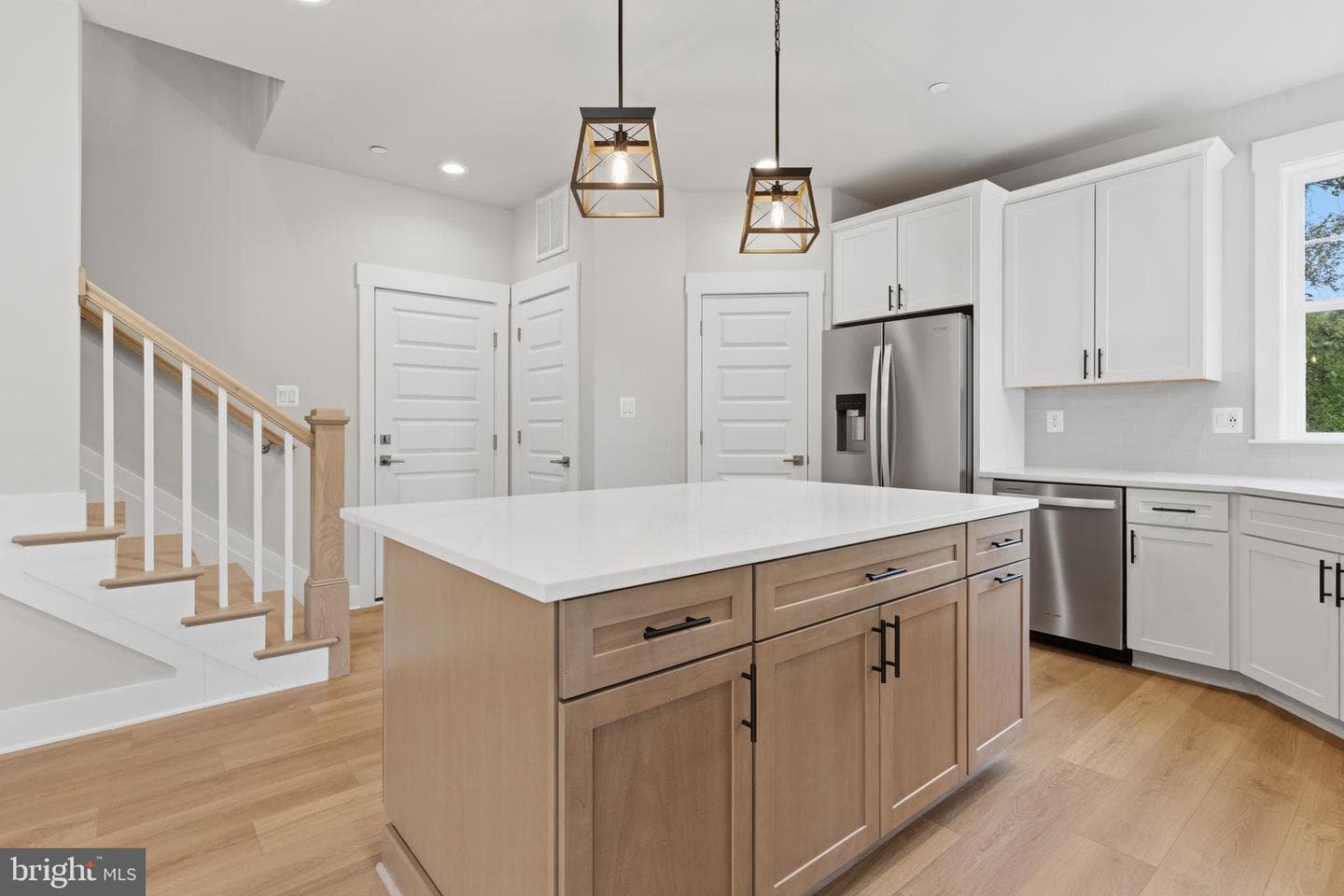 2028 William Avenue photo 26