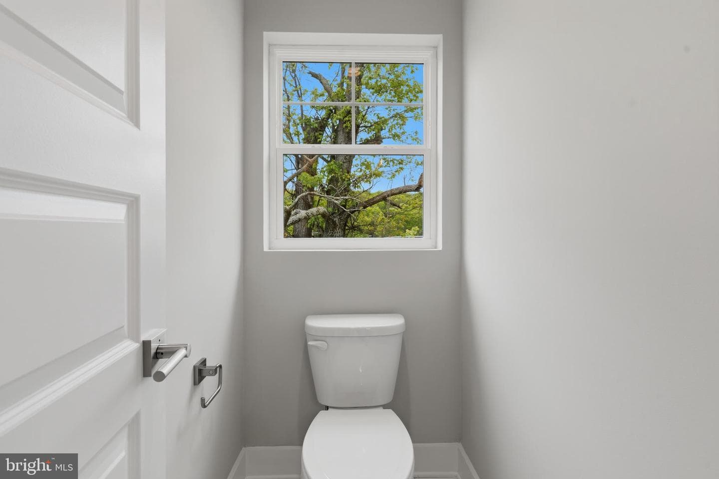2028 William Avenue photo 29