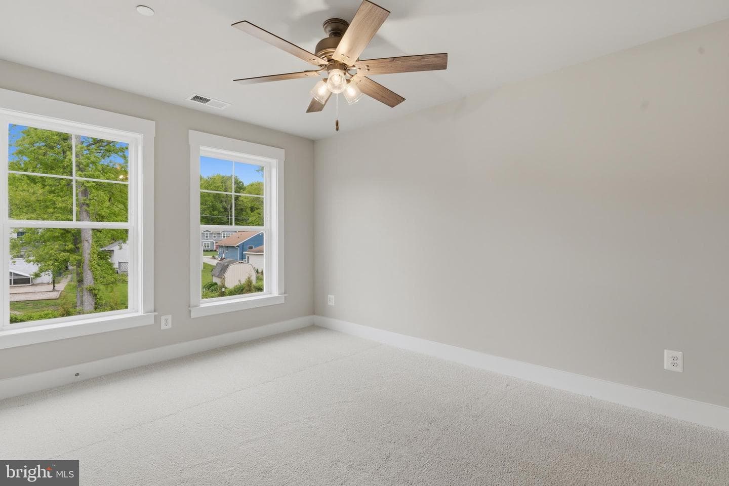 2028 William Avenue photo 34