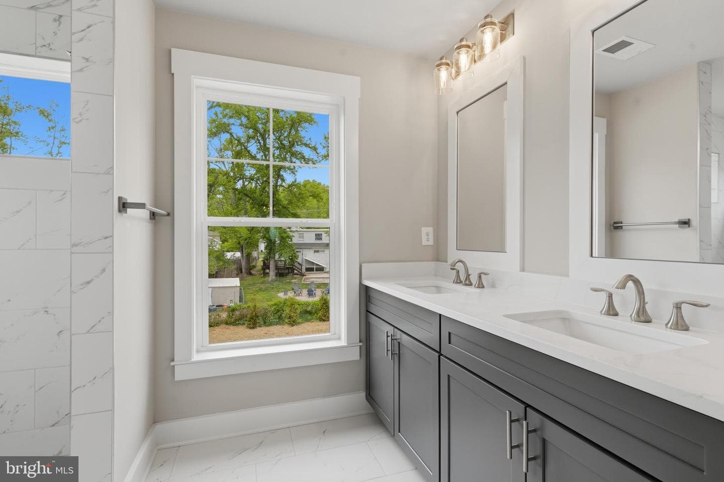 2028 William Avenue photo 36
