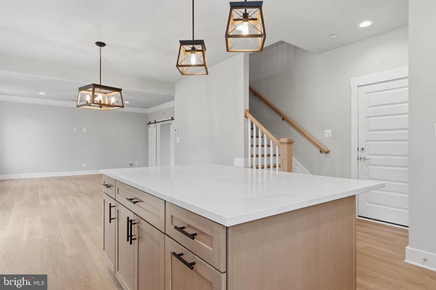 2028 William Avenue photo 38