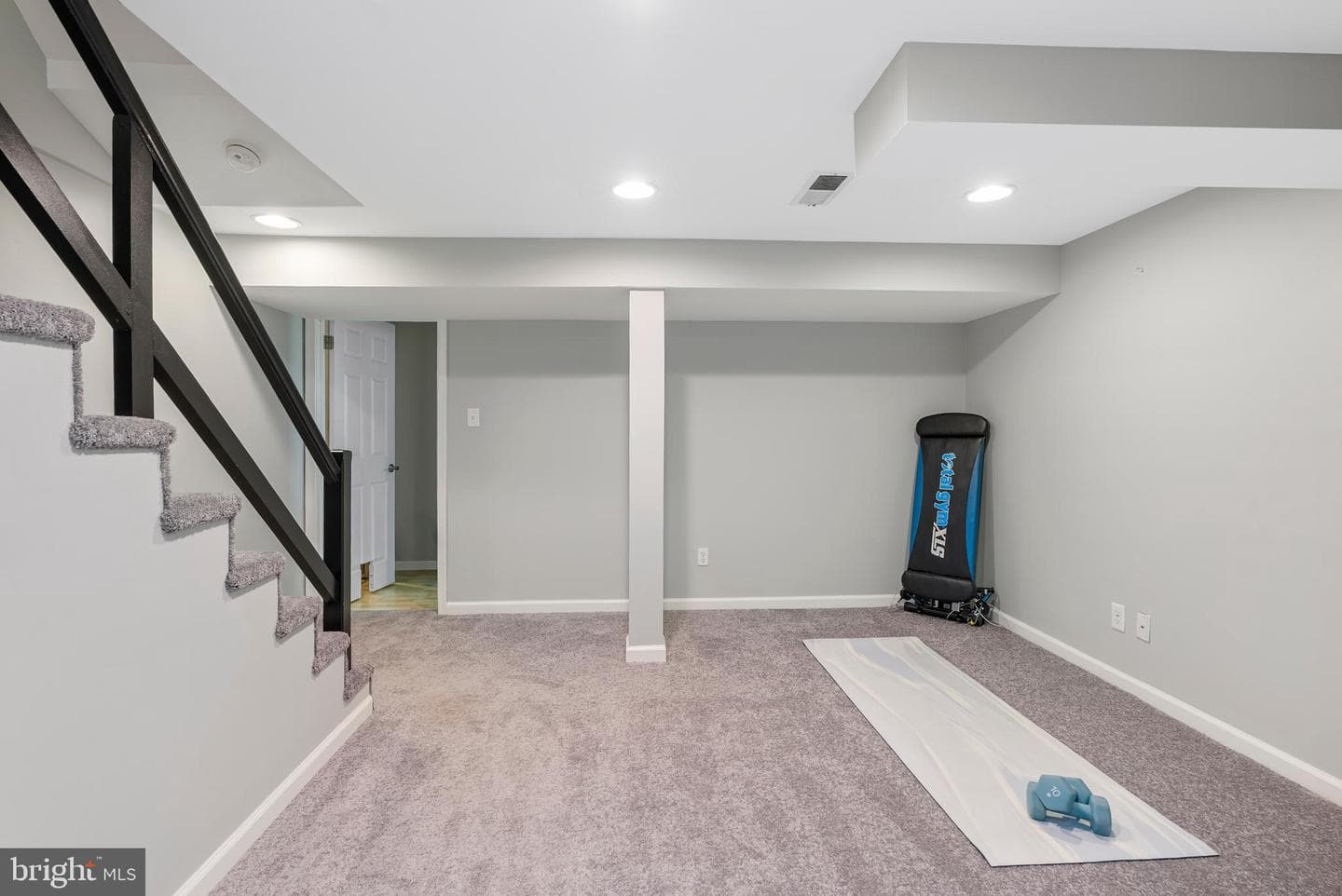 13716 Princess Anne Way photo 33