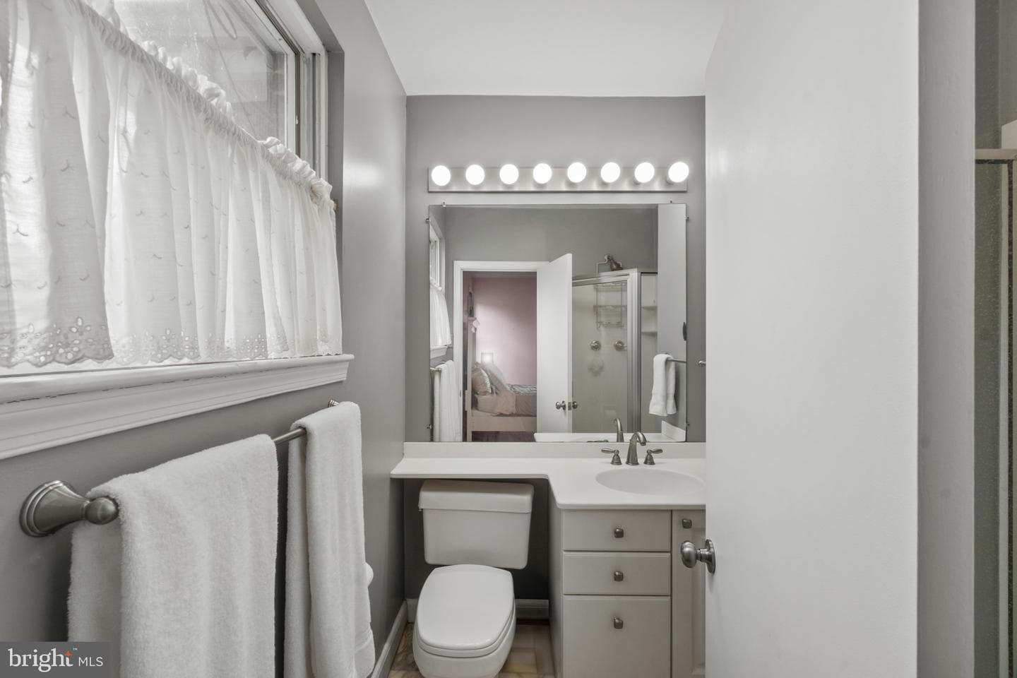 909 Weatherbee Road photo 33