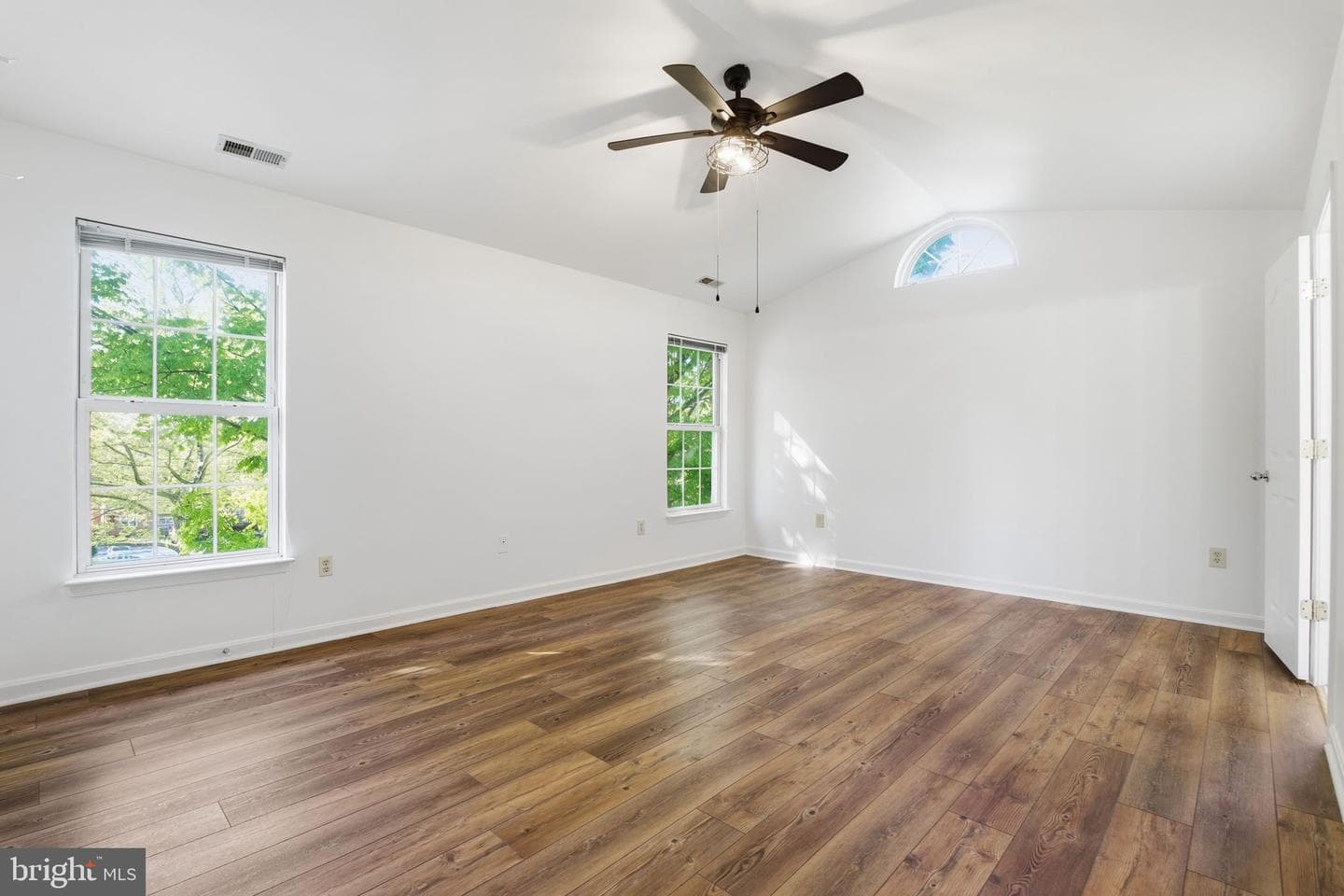 9500 Meadows Farm Drive photo 16