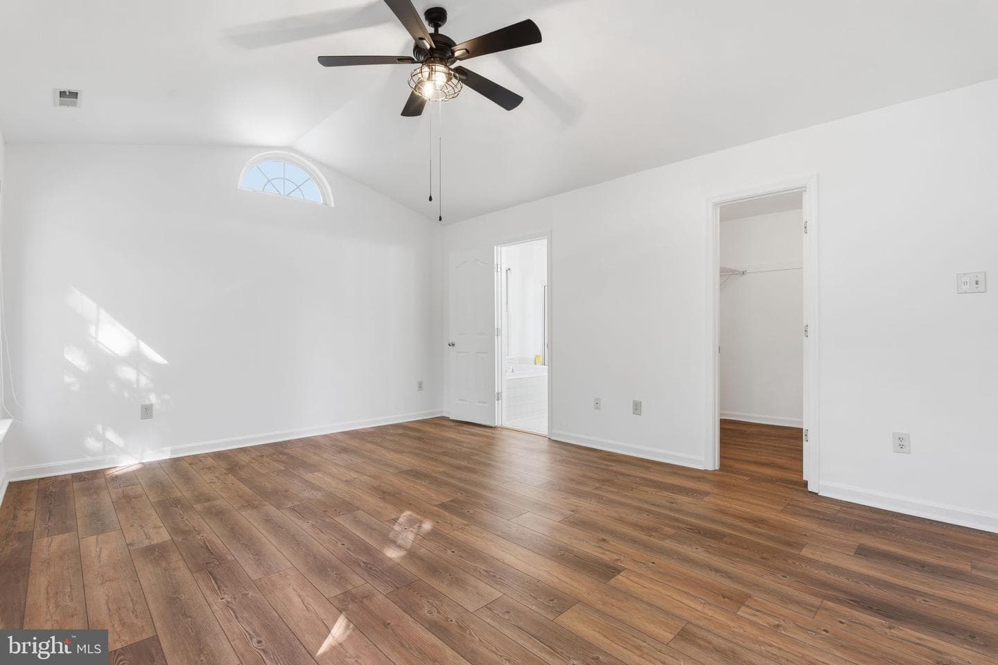 9500 Meadows Farm Drive photo 17