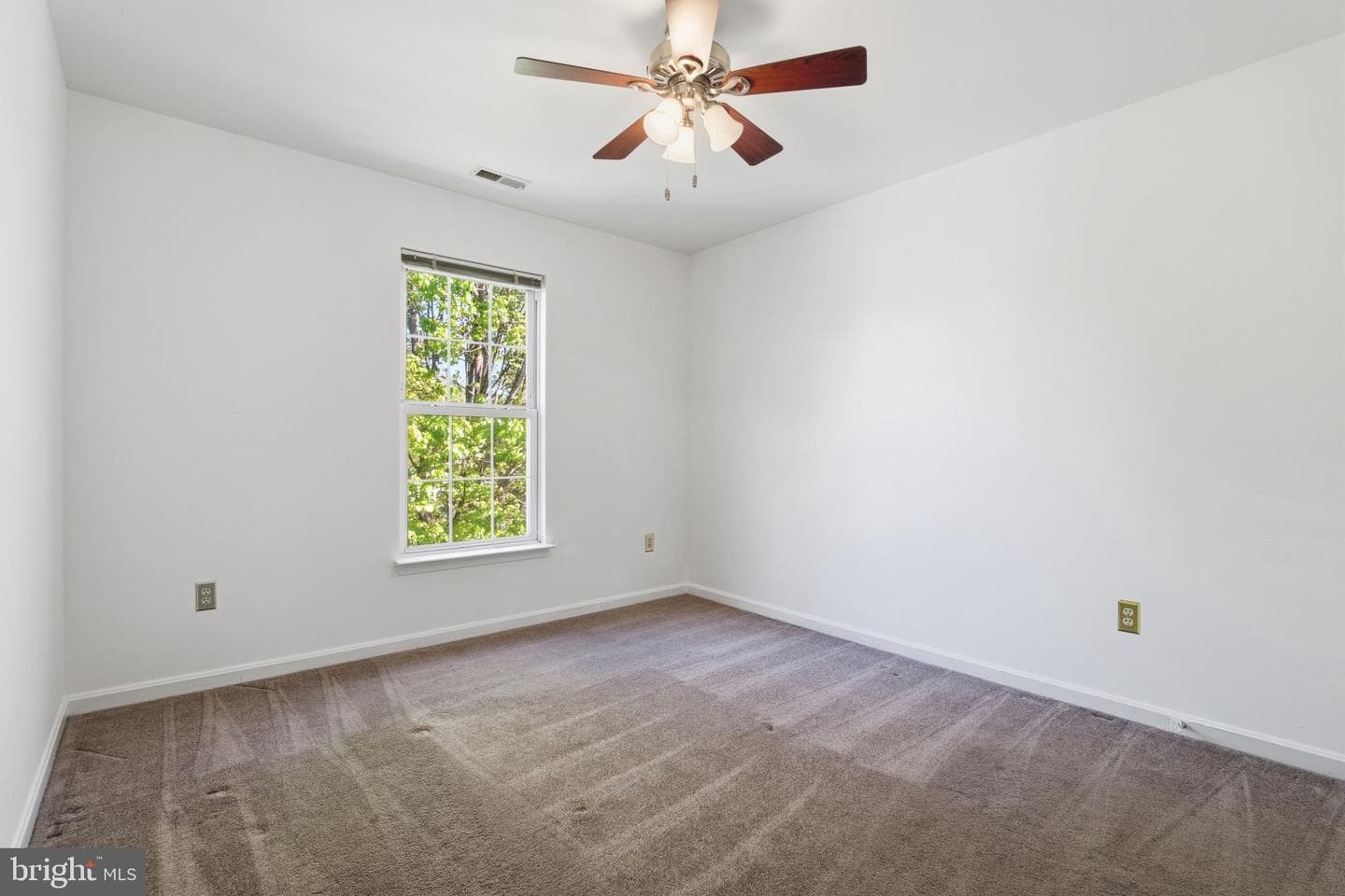 9500 Meadows Farm Drive photo 23