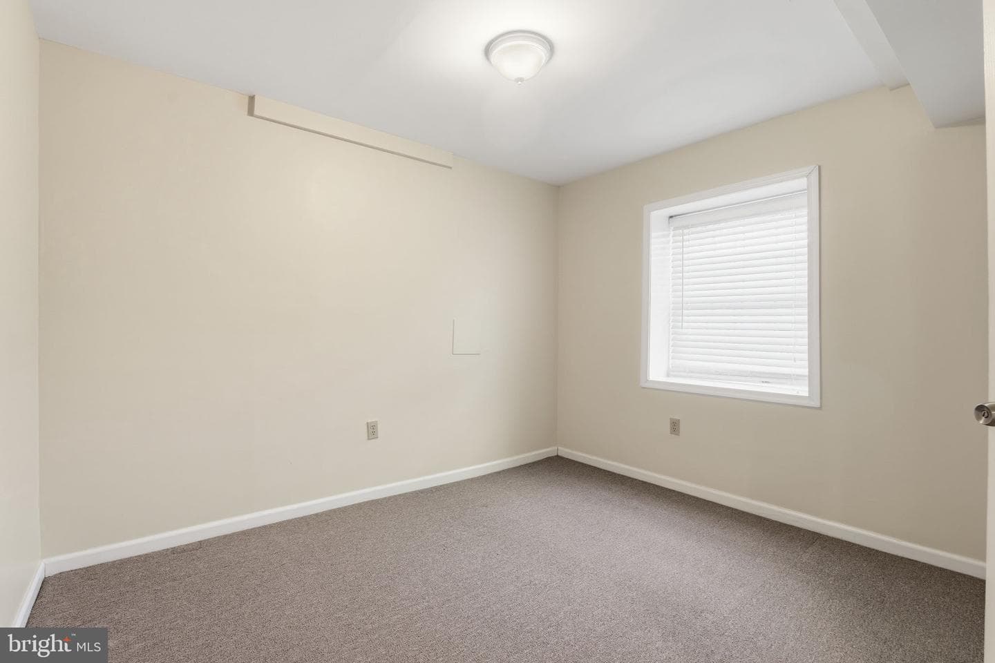 9500 Meadows Farm Drive photo 31
