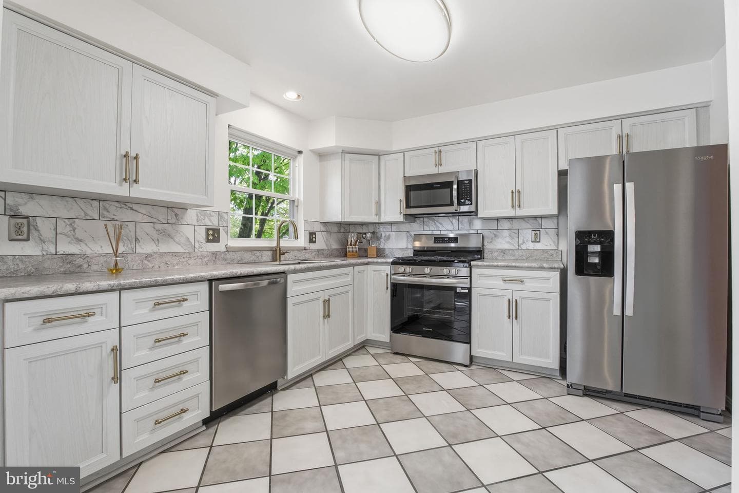 9500 Meadows Farm Drive photo 9