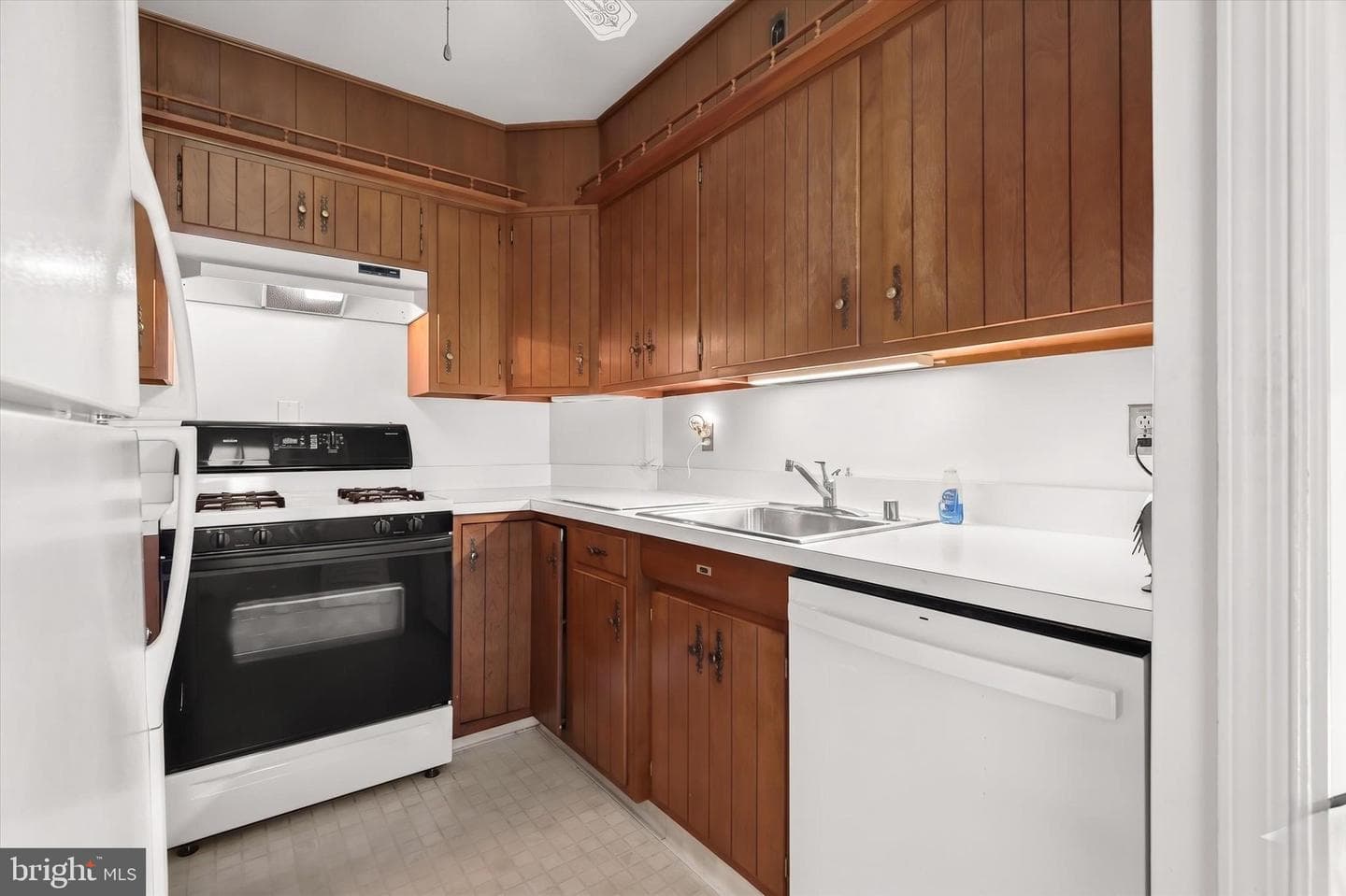 228 Spring Avenue photo 11