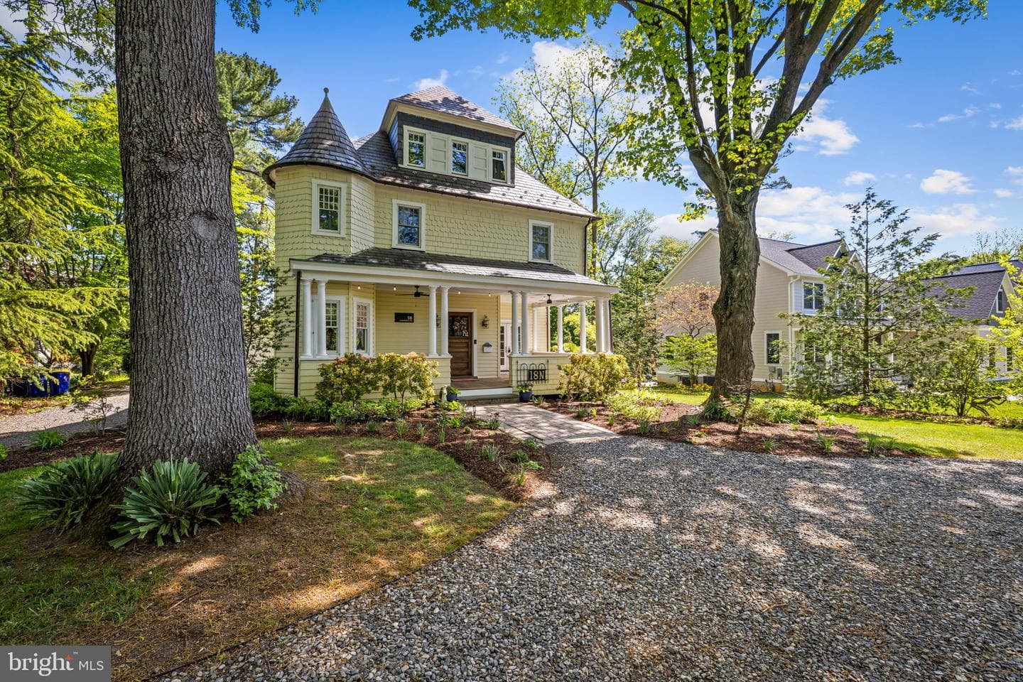 18 Beaumont Avenue photo 3
