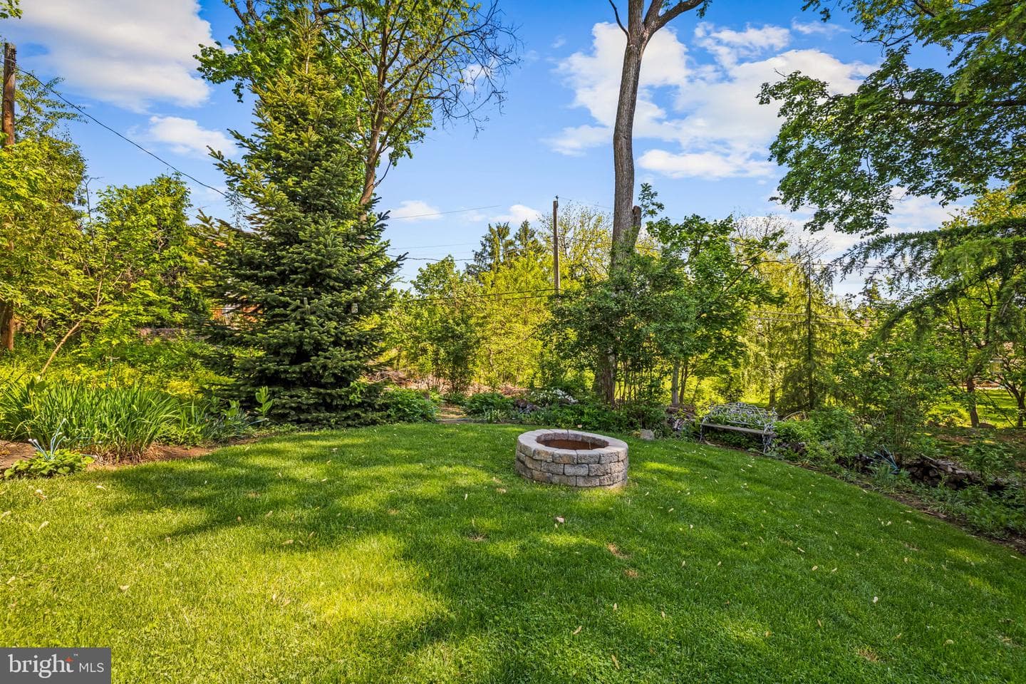 18 Beaumont Avenue photo 85