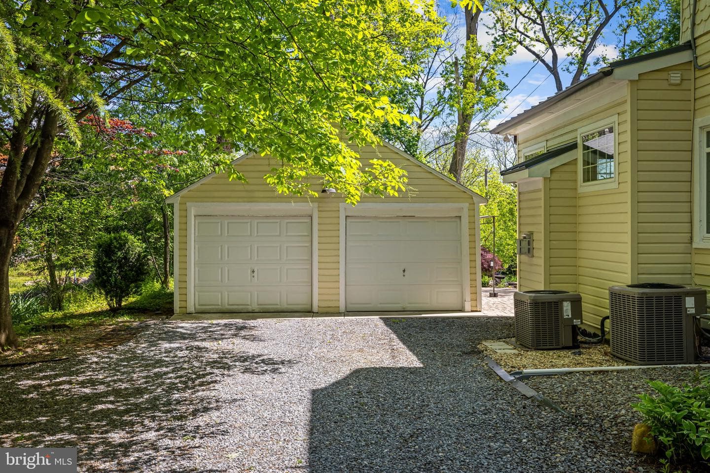 18 Beaumont Avenue photo 89