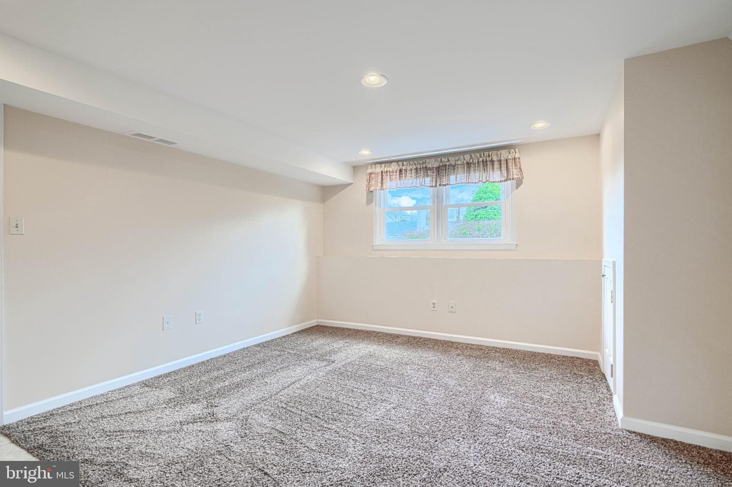 8 Felton Road photo 33
