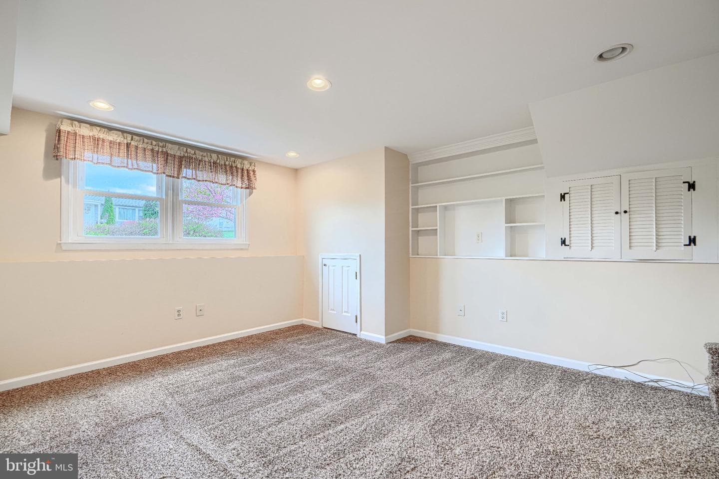 8 Felton Road photo 34