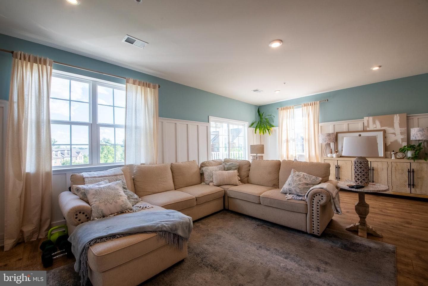 9453 James Macgowan Lane #428 photo 9