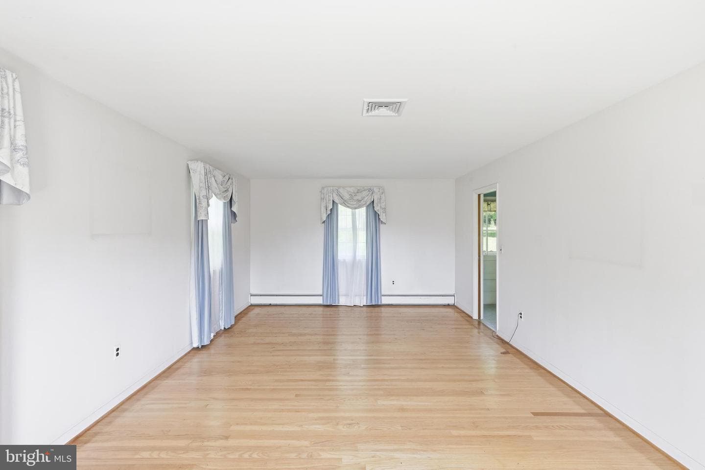 4308 Meadowcliff Road photo 7