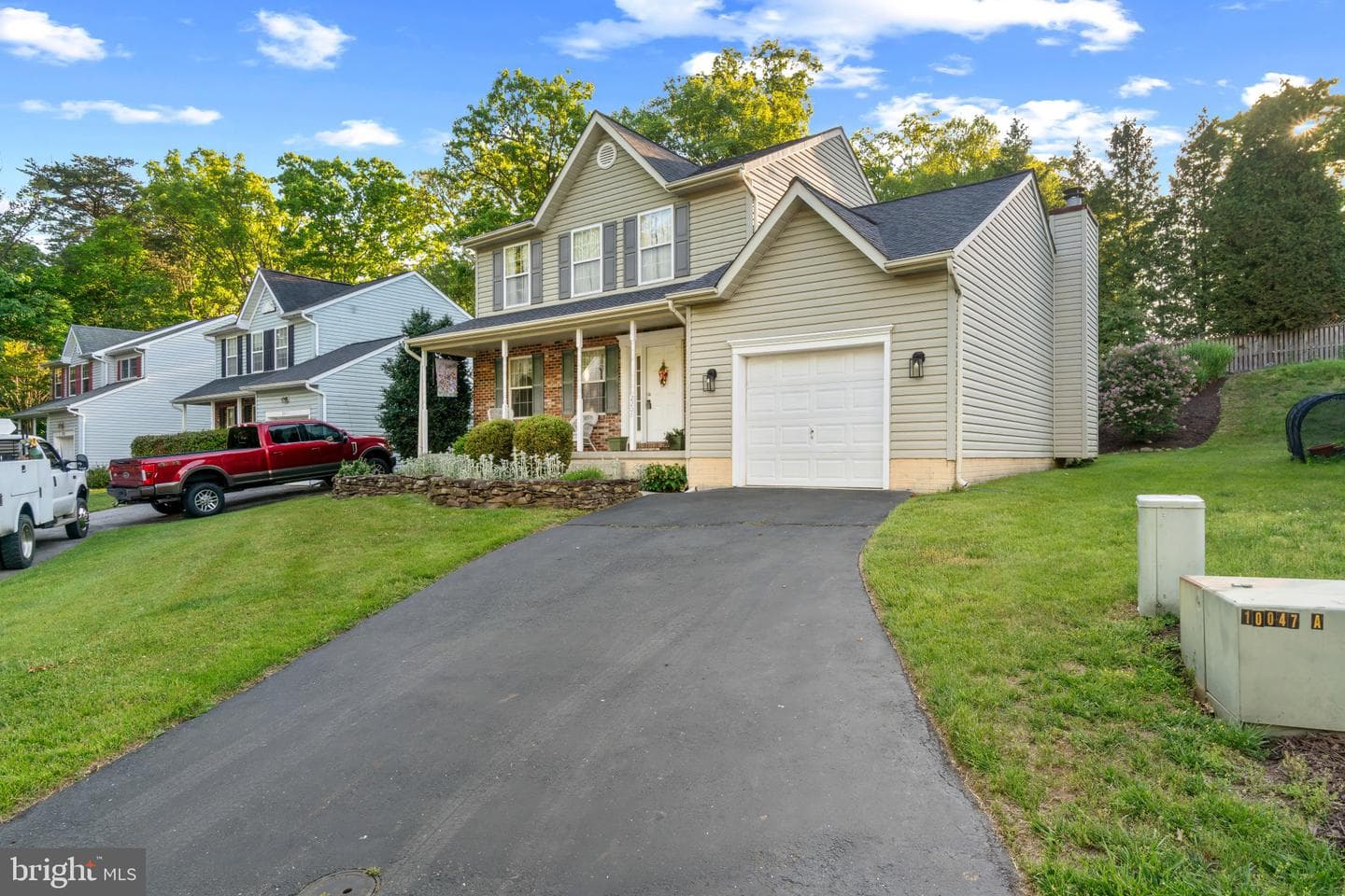 2208 Tall Pines Court photo 2