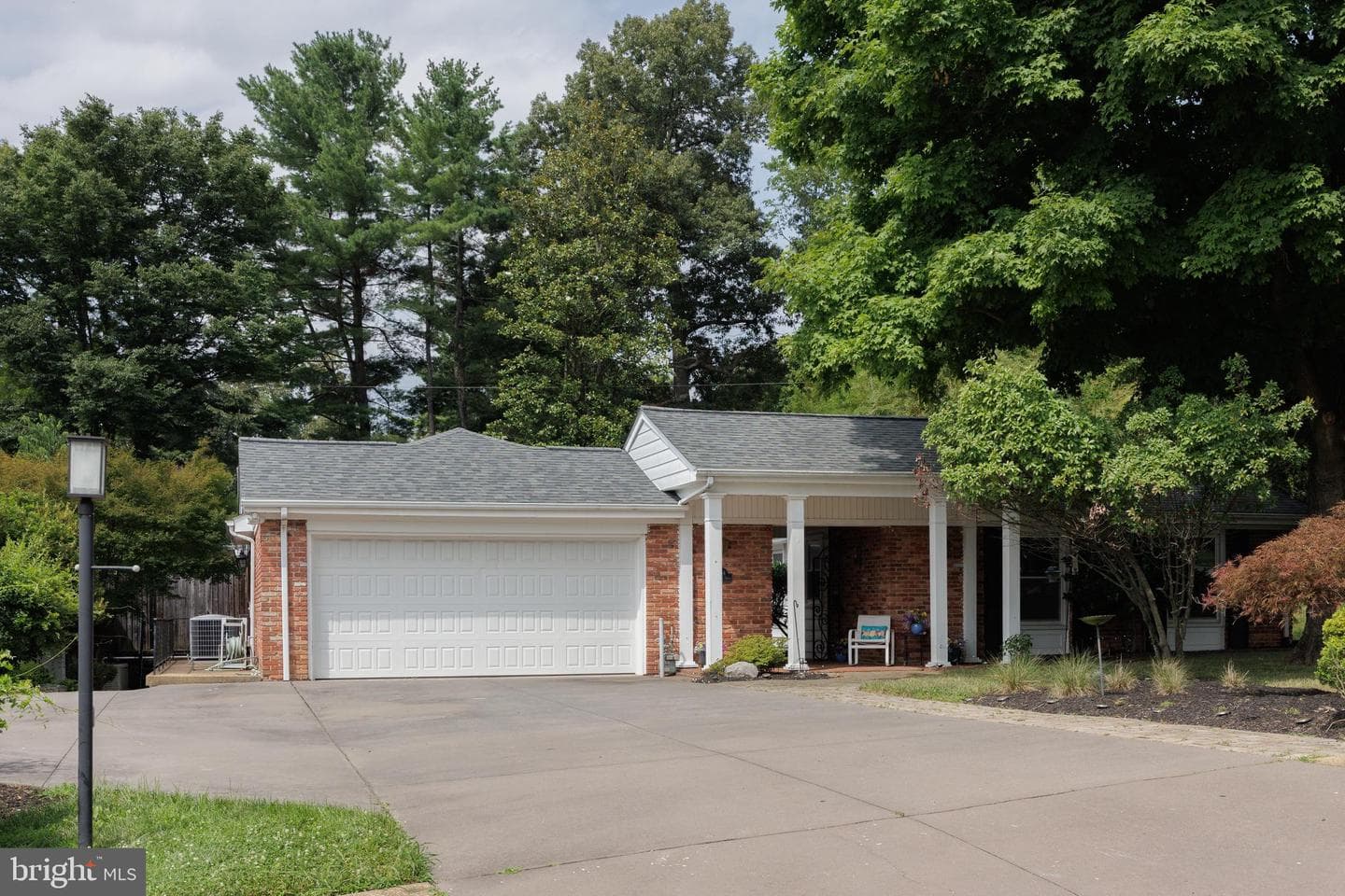 2104 Cedar Circle Drive photo 3