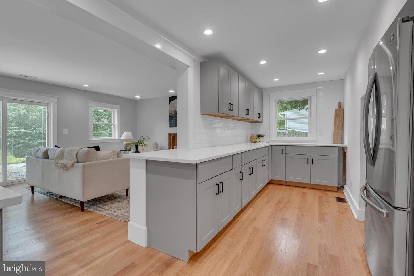 2121 Alvin Avenue photo 8