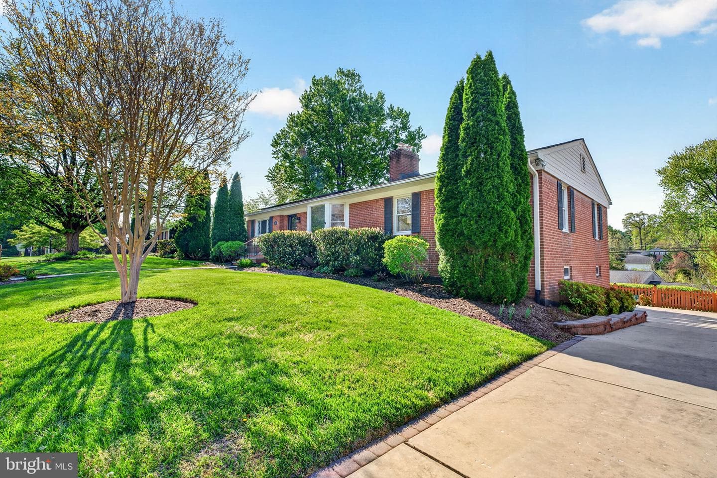 107 Martingale Road photo 4