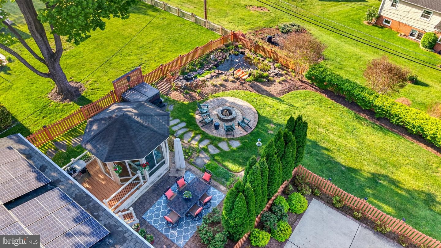 107 Martingale Road photo 5