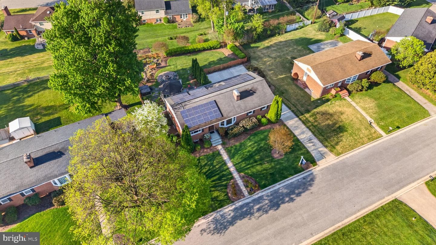 107 Martingale Road photo 77