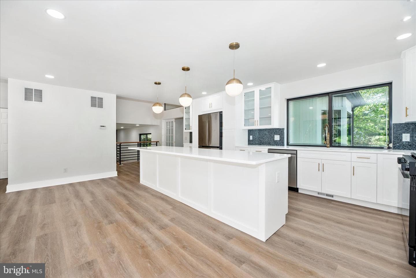 3747 Greenway Lane photo 15