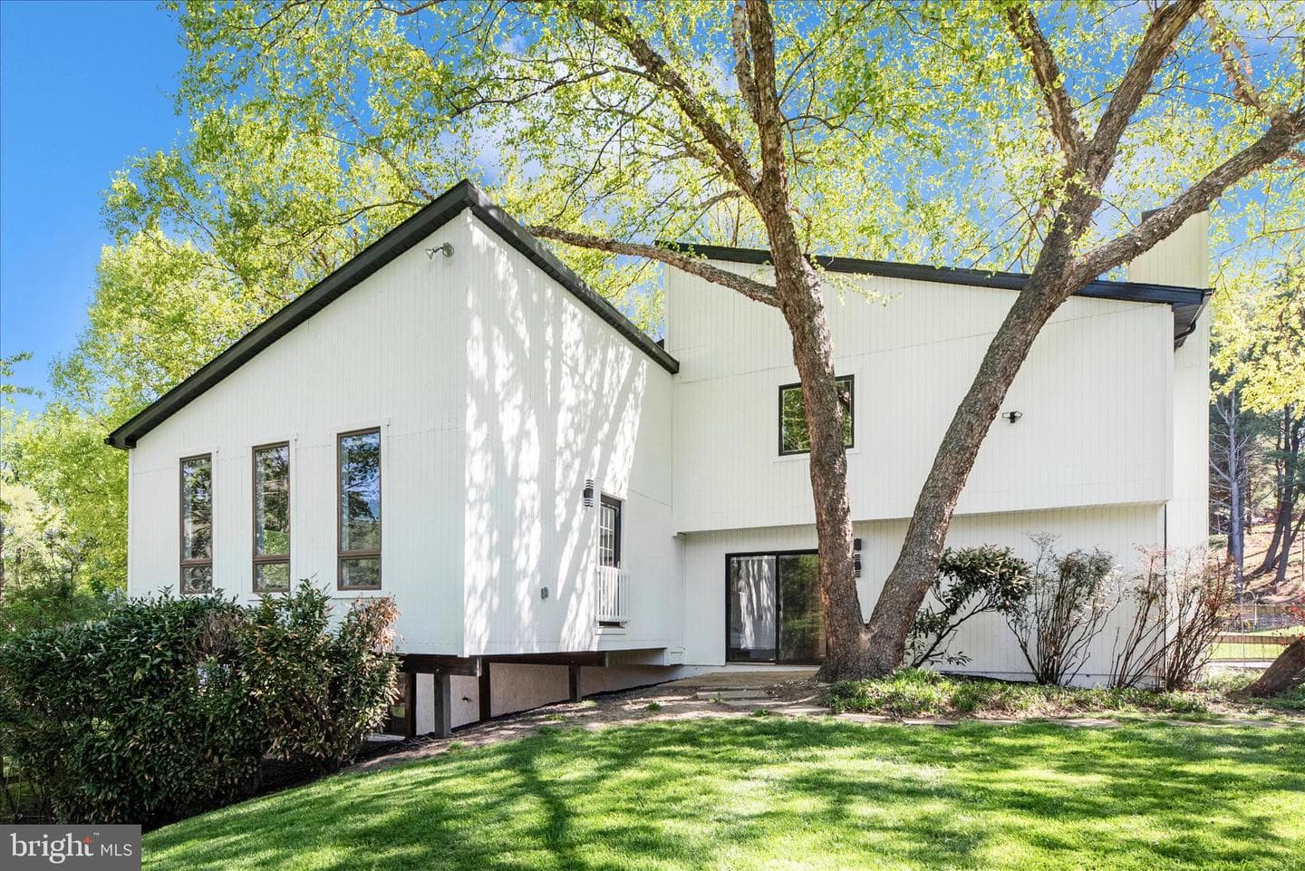3747 Greenway Lane photo 48