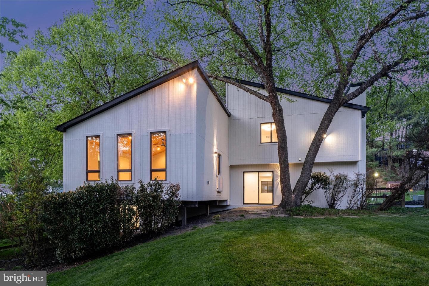 3747 Greenway Lane photo 54